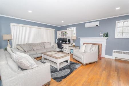 9 Farnum Avenue, North Providence, Rhode Island 02911, HOA KỲ