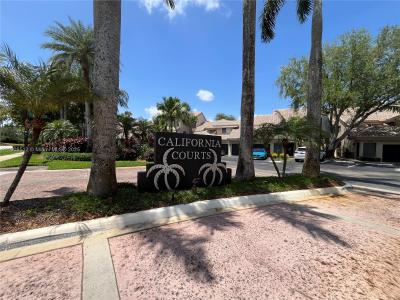 16312 Malibu Dr 6, Weston, Florida 33326, USA
