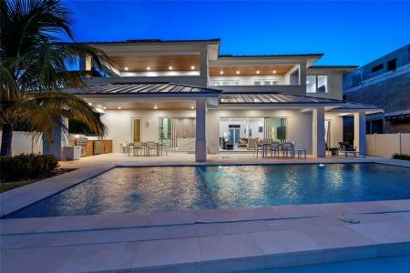 2103 N Riverside Dr, Pompano Beach, פלורידה 33062, ארצות הברית של אמריקה 