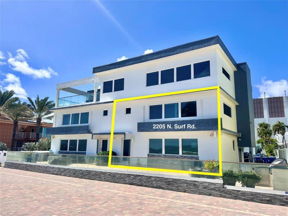 2205 N Surf Rd, Hollywood, Florida 33019
