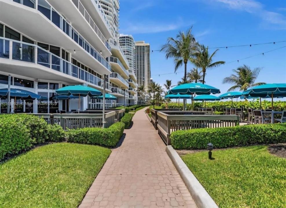 16500 Collins Ave 356, Sunny Isles Beach, Florida 33160, USA