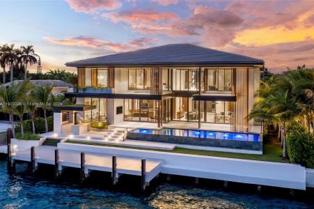 11404 N Bayshore Dr, North Miami, Флорида 33181, Соединенные Штаты