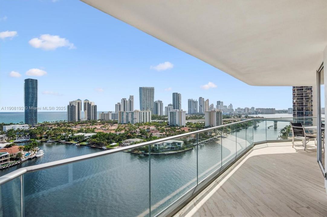 19707 Turnberry Way 20H, Aventura, Florida 33180