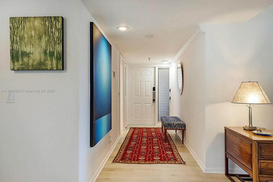 5390 Woodland Lakes Dr 301, Palm Beach Gardens, Florida 33418