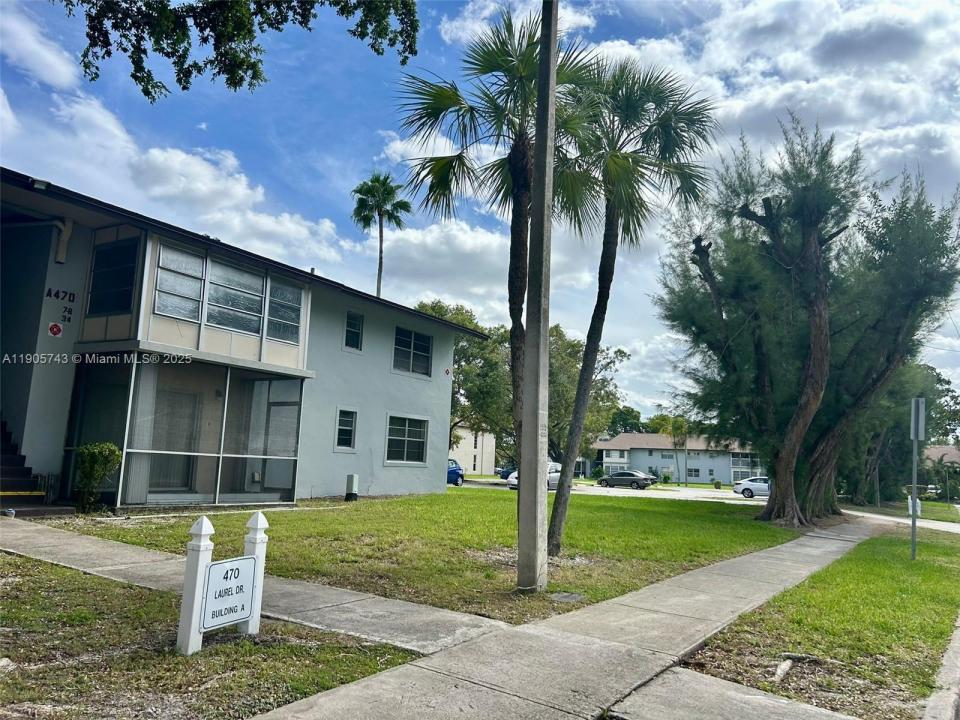 470 N Laurel Dr 7, Margate, Florida 33063
