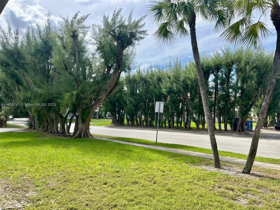 470 N Laurel Dr 7, Margate, Florida 33063