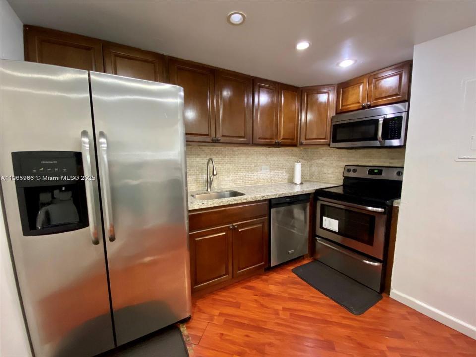 825 Brickell Bay Dr 742, Miami, フロリダ 33131, アメリカ合衆国