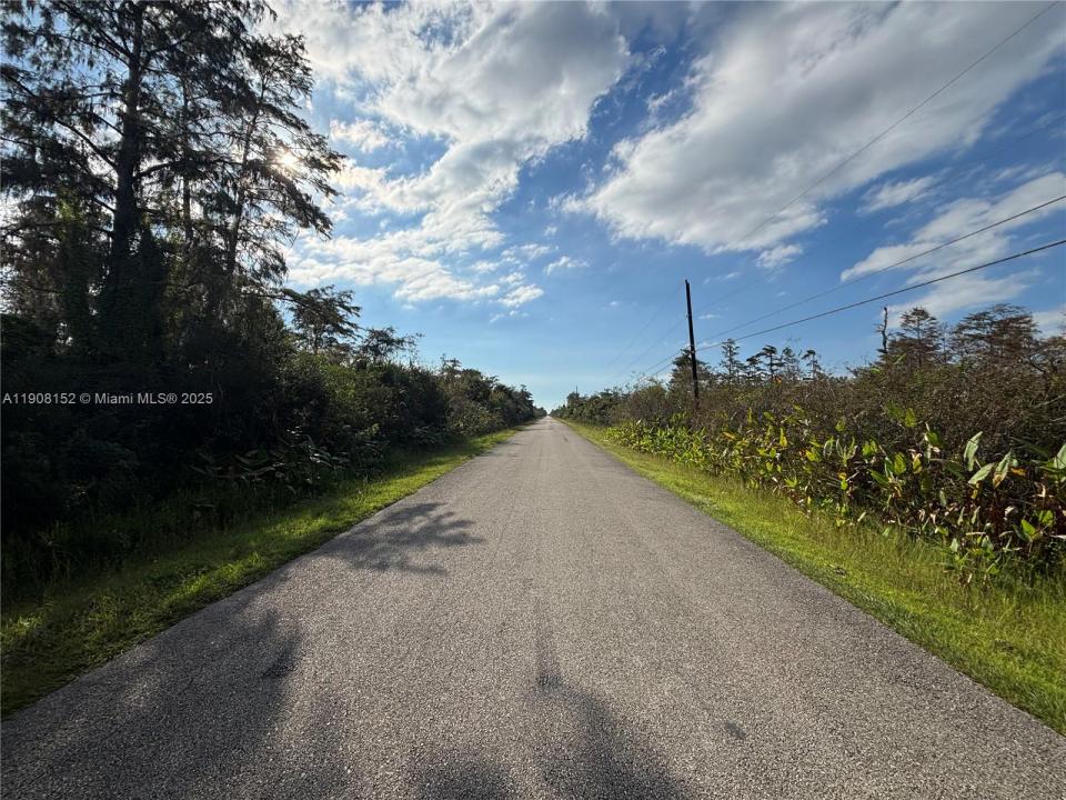 xxxx 37th Ave NE, Other City - In The State Of Florida, Floride 34120, États-Unis