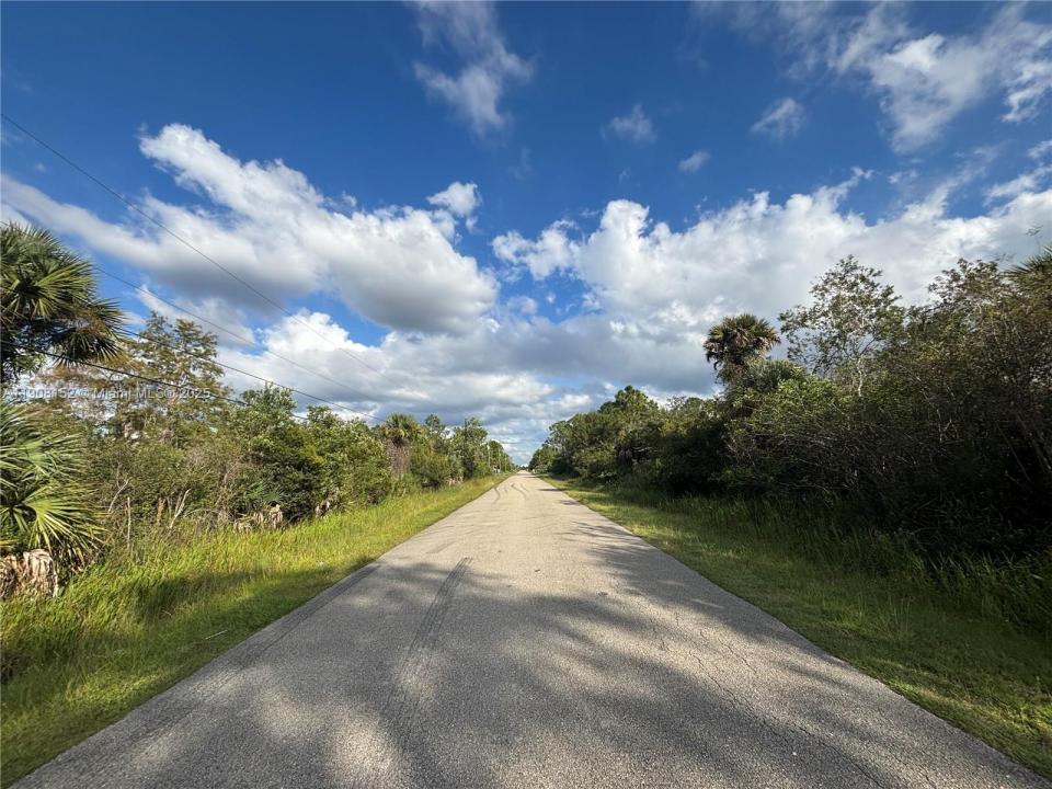 xxxx 37th Ave NE, Other City - In The State Of Florida, Floride 34120, États-Unis