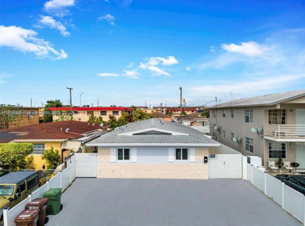 329 W 18th St, Hialeah, Florida 33010