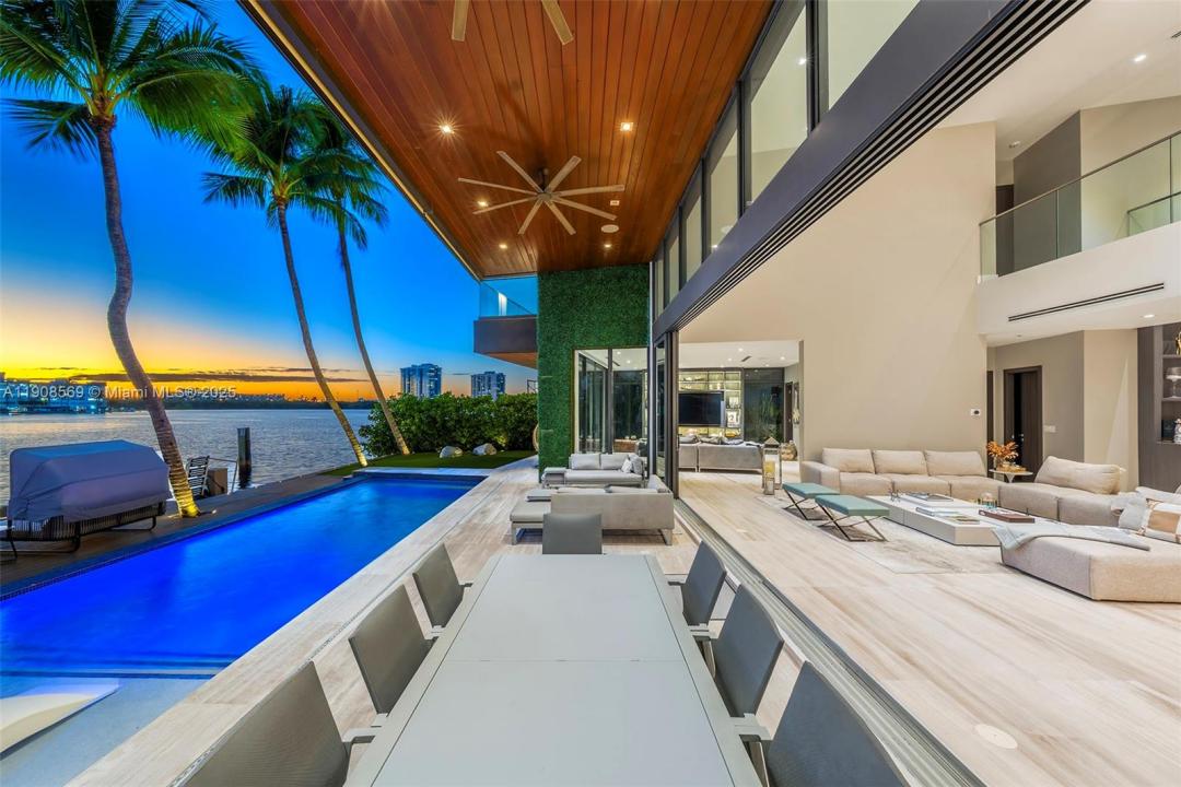 16470 NE 30th Ave, North Miami Beach, Floride 33160, États-Unis