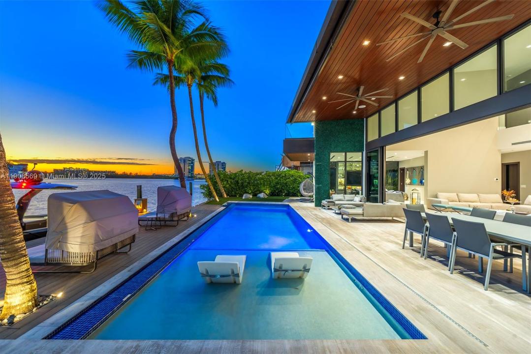 16470 NE 30th Ave, North Miami Beach, Floride 33160, États-Unis