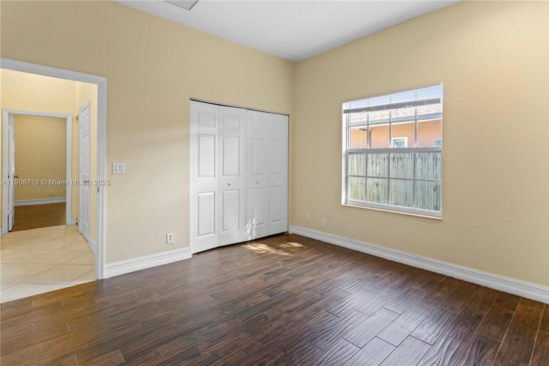 2588 NW 5th St, Pompano Beach, Floride 33069, États-Unis