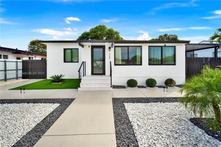 660 E 38th St, Hialeah, Florida 33013, USA