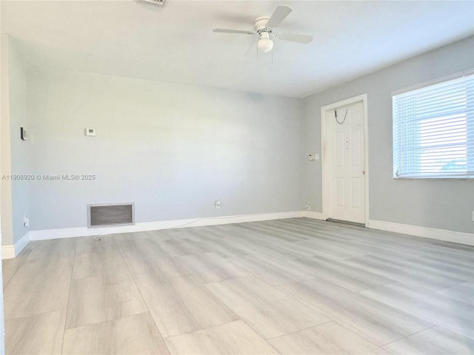 300 NW 28th Ct, Pompano Beach, 佛罗里达州 33064, 美国
