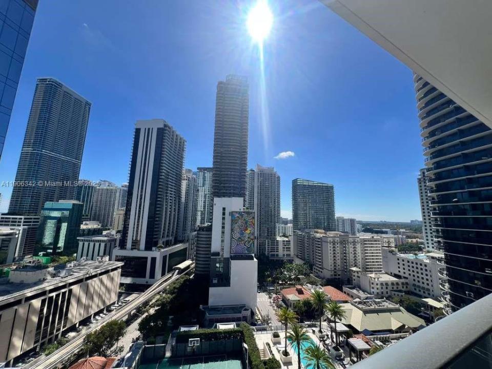 801 S Miami Ave 1803, Miami, Floryda 33130, USA