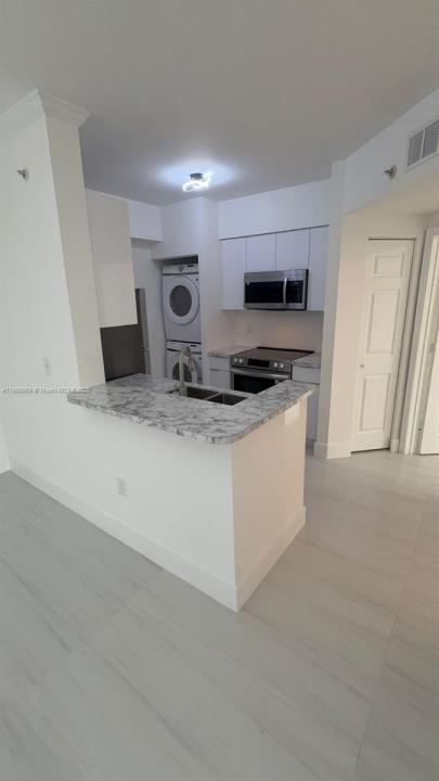 17100 N Bay Rd 1617, Sunny Isles Beach, Florida 33160