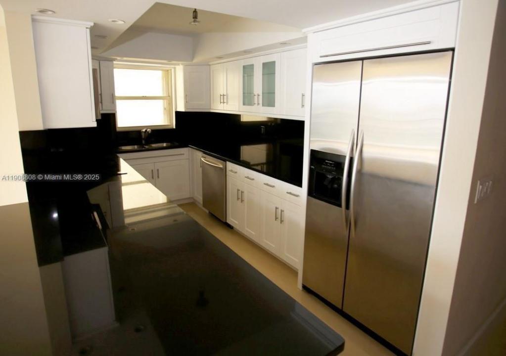 801 N Venetian Dr 1106, Miami, Florida 33139