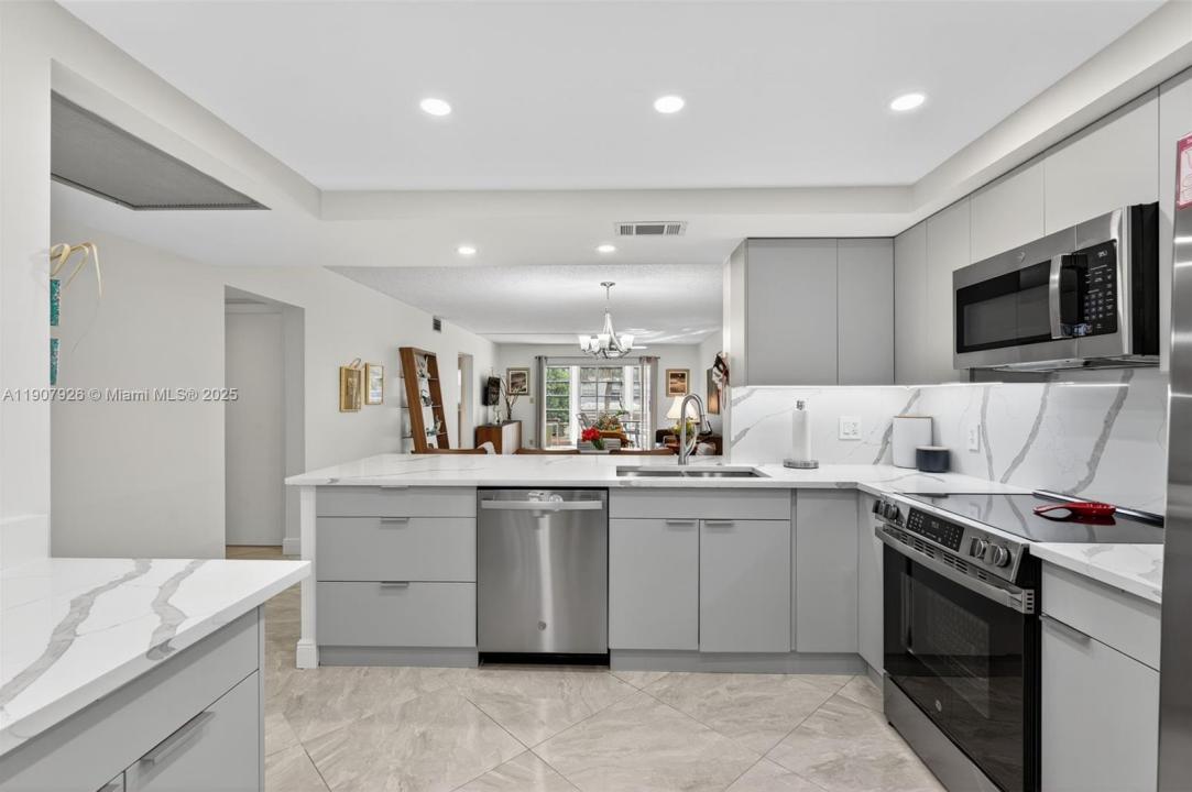 3305 Aruba Way C2, Coconut Creek, フロリダ 33066, アメリカ合衆国