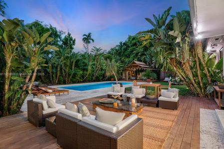 575 Hibiscus Ln, Miami, Florida 33137, USA