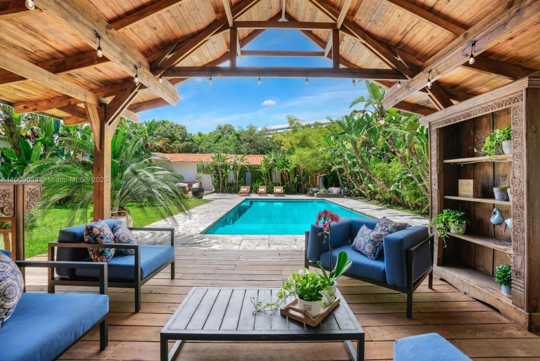 575 Hibiscus Ln, Miami, פלורידה 33137, ארצות הברית של אמריקה