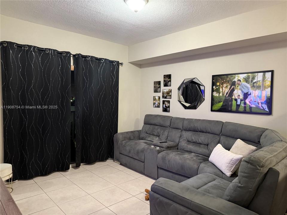 11060 SW 196th St 607, Cutler Bay, 佛罗里达州 33157, 美国