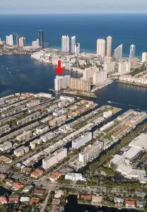 301 174th St 1901, Sunny Isles Beach, Florida 33160, USA