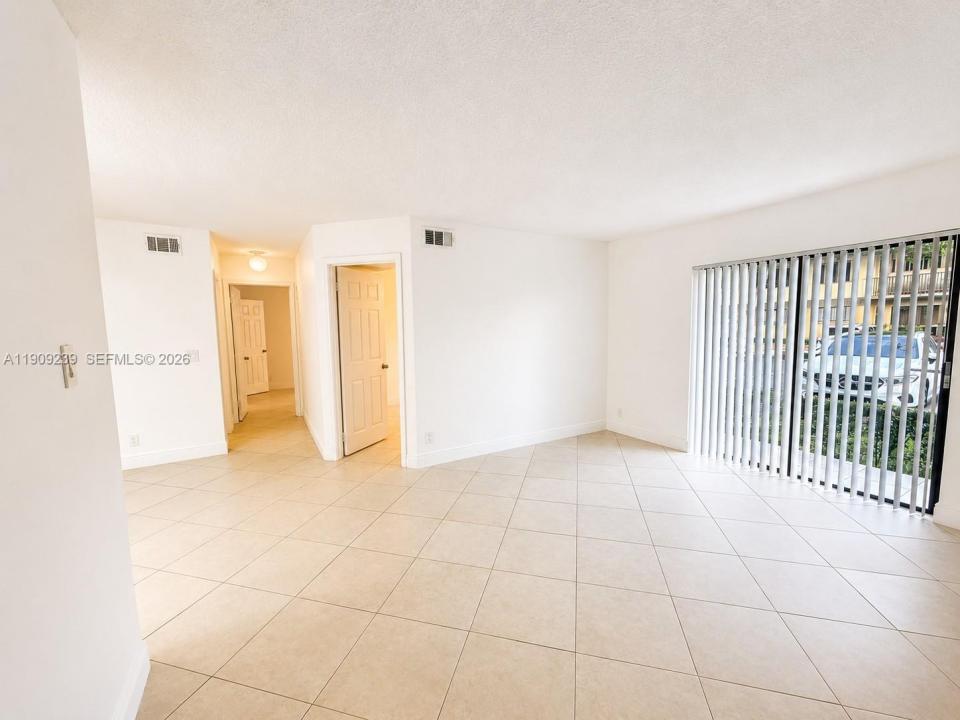 523 Trace Cir 105, Deerfield Beach, Florida 33441, Stati Uniti