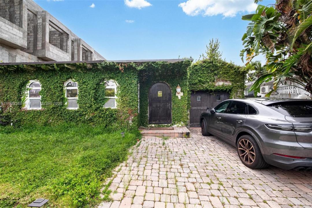 7701 NE 8th Ave, Miami, Florida 33138, HOA KỲ