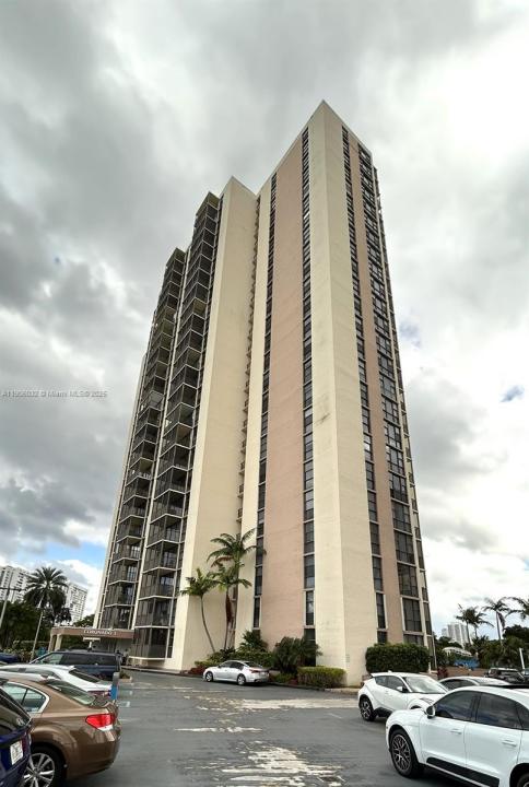 20379 W Country Club Dr 1035, Aventura, Floride 33180, États-Unis