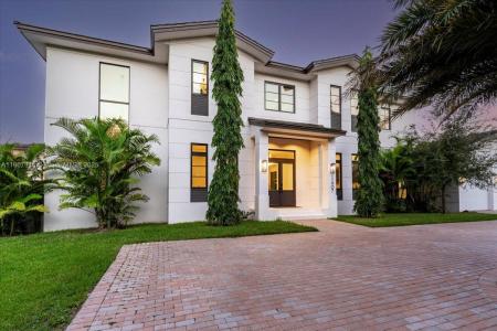 11907 SW 70th Ave, Pinecrest, Florida 33156, USA