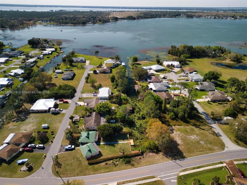 101 Jasmine CT, Lake Placid, Floride 33852, États-Unis