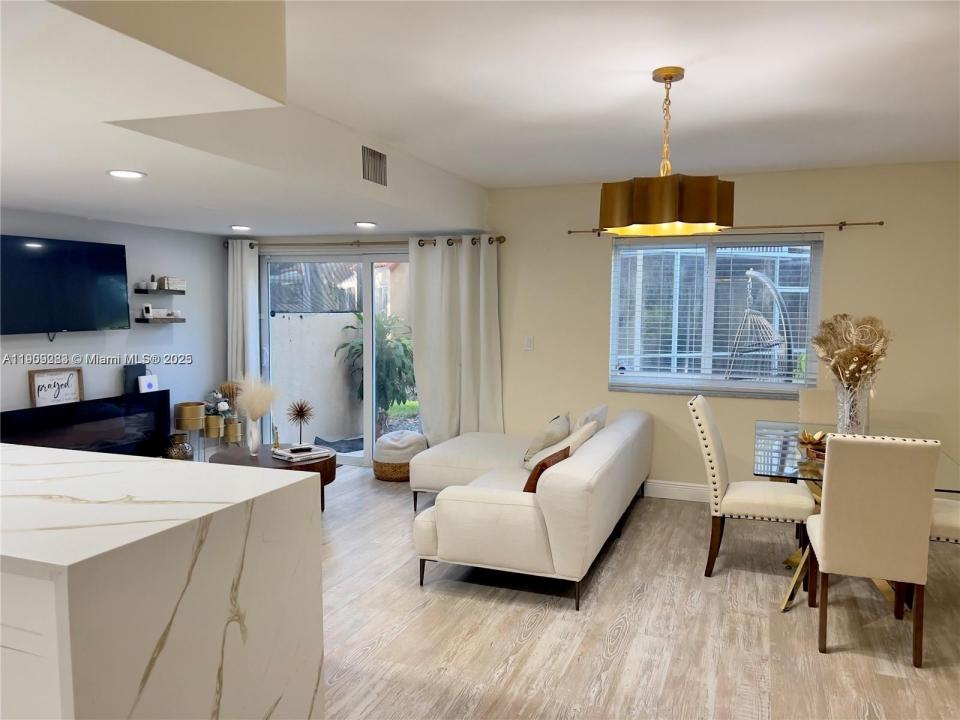 568 N University Dr 568, Sunrise, Florida 33324, Estados Unidos