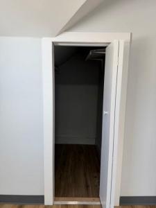 39 Cole Street 3, East Providence, 罗得岛 02914, 美国