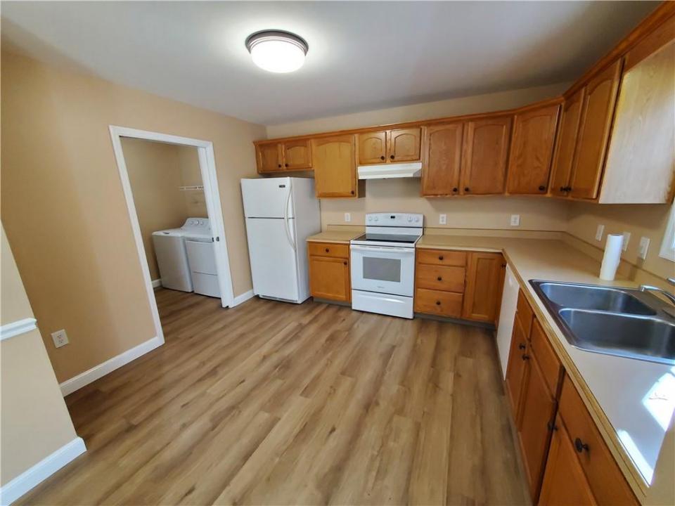 35 MAPLEVILLE MAIN Street, Burrillville, Rhode Island 02839, États-Unis