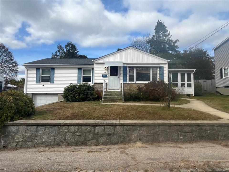 14 Vincenzo Drive, West Warwick, Rhode Island 02893, Estados Unidos