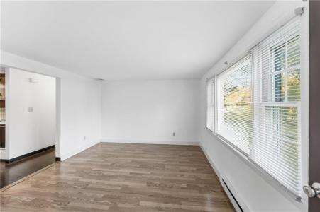 106 Palace Avenue, ワーウィック, ロードアイランド 02886, アメリカ合衆国