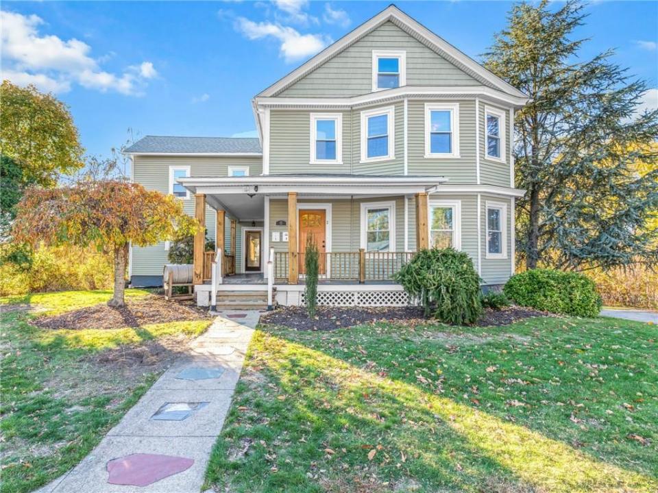 12 Earl Street, West Warwick, ロードアイランド 02893, アメリカ合衆国