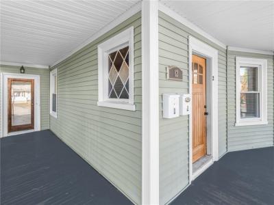 12 Earl Street, West Warwick, ロードアイランド 02893, アメリカ合衆国