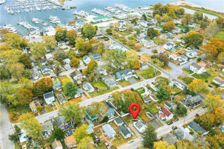 126 Uncas Street, ワーウィック, ロードアイランド 02889, アメリカ合衆国