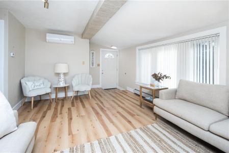 126 Uncas Street, ワーウィック, ロードアイランド 02889, アメリカ合衆国