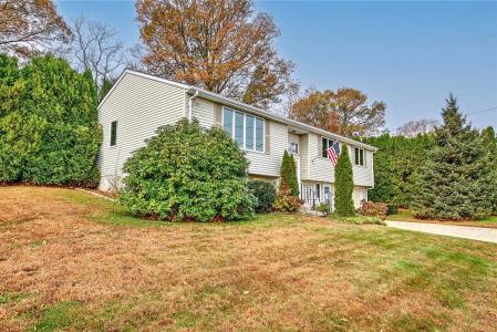 1 Pat Drive, Lincoln, Rhode Island 02865, Stati Uniti