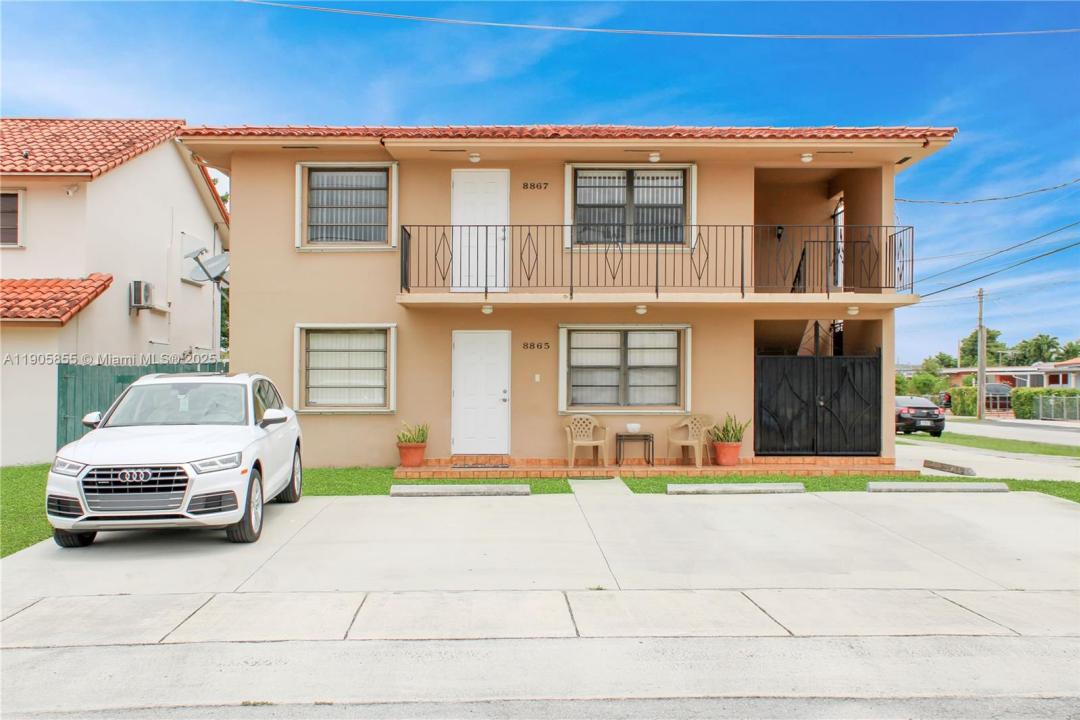 8867 SW 36th St 8867, Miami, Florida 33165, Estados Unidos