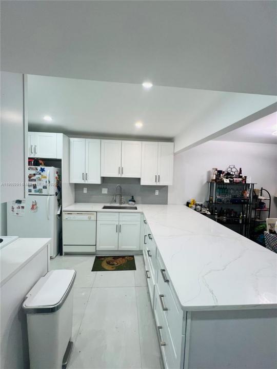 8380 Sands Point Blvd J109, Tamarac, Флорида 33321, Соединенные Штаты