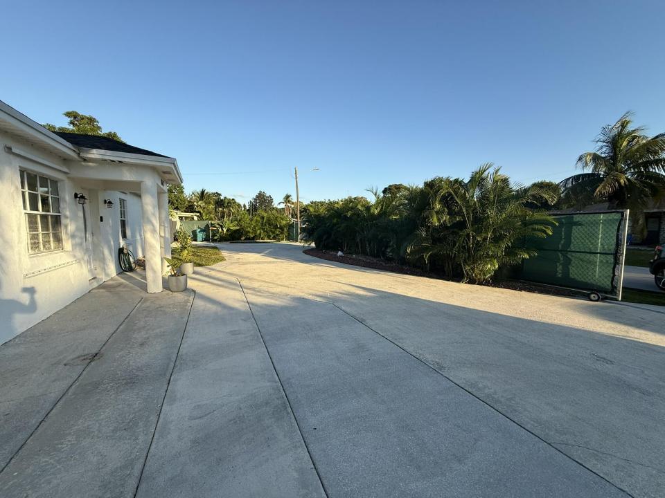 1613 Sherwood Avenue, Mangonia Park, 플로리다 33407, 미국