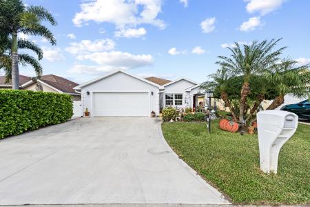 661 SE 25th Drive, Okeechobee, Florida 34974, USA