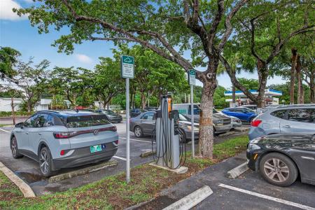 2101 N Andrews Ave, Wilton Manors, Florida 33311