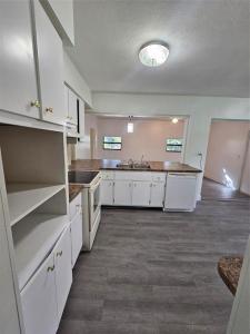 3951 NW 36th Ave, Lauderdale Lakes, Florida 33309