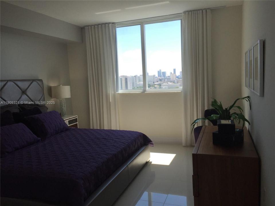 1861 NW South River Dr 1807R, Miami, פלורידה 33125, ארצות הברית של אמריקה 