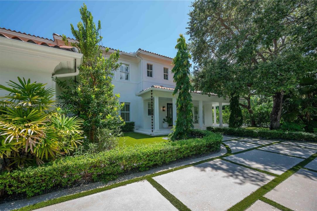 680 Destacada Ave, Coral Gables, Florida 33156
